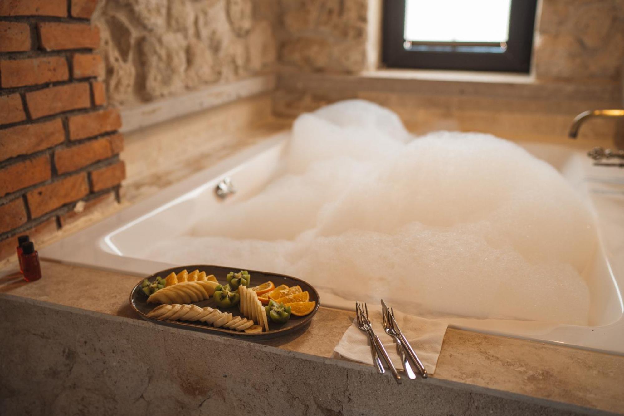 Alin Stone House Hotel Ючхисар Екстериор снимка